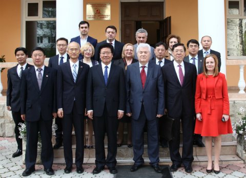 Владимир Воронин провел встречу с китайской делегацией во главе с членом Политбюро ЦК КПК товарищем Чжан Чуньсянь