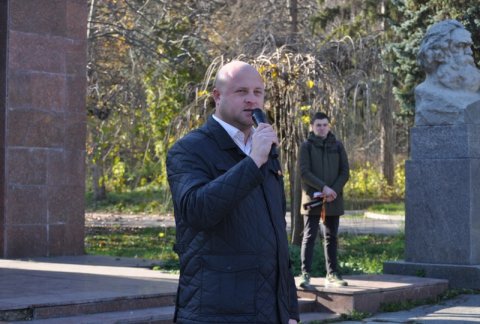 Lumina de nestins a lui Octombrie