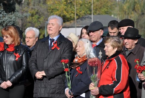 Lumina de nestins a lui Octombrie