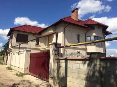 Luxul deputaților! Cum s-au îmbogății unii parlamentari pe durata celor patru ani de mandat