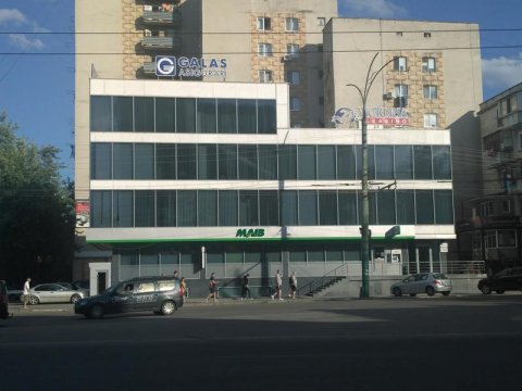 Luxul deputaților! Cum s-au îmbogății unii parlamentari pe durata celor patru ani de mandat