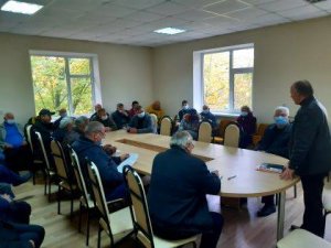 Страна живет без хозяина Страна живет без хозяина