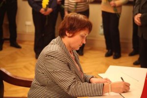 В память о Человеке планетарного масштаба! Молдавские коммунисты почтили память товарища Цзян Цзэминя
