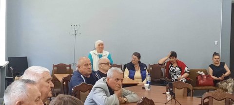 Лицом к лицу с гражданами