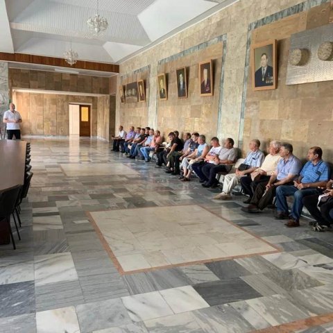 Жители города Твардицы – власть в стране надо менять.