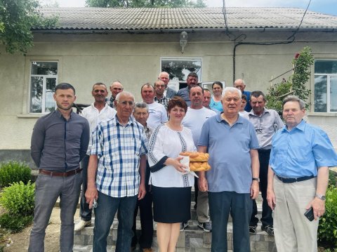 Нас здесь давно знают!