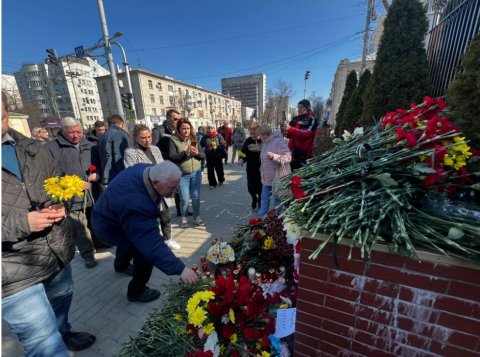 ГОРЬКО И ТЯЖЕЛО