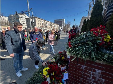 ГОРЬКО И ТЯЖЕЛО