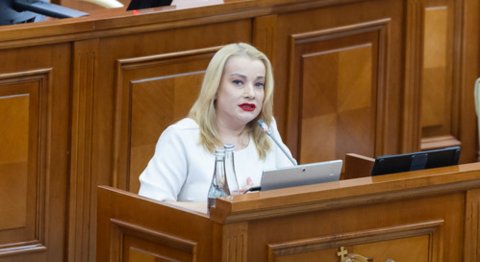 ПРЕДСЕДАТЕЛЬ ПКРМ ДИАНА КАРАМАН РАСКРИТИКОВАЛА В ПАРЛАМЕНТЕ ПРЕДЛОЖЕННУЮ НАЛОГОВУЮ ПОЛИТИКУ ПАС.