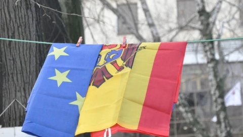 Растет евроскептицизм, даже гастарбайтеры говорят, что Европа уже не та: Только каждый десятый житель страны верит в обещание PAS привести Молдову в ЕС в ближайшие два-три года